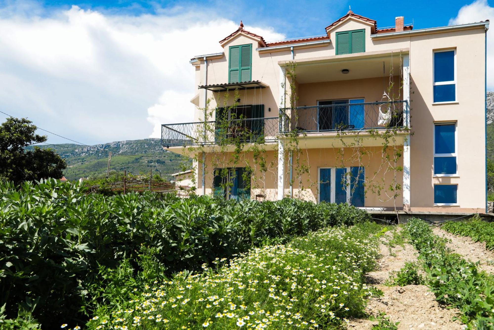 4-Star Apartments Bianco Kastela Bagian luar foto