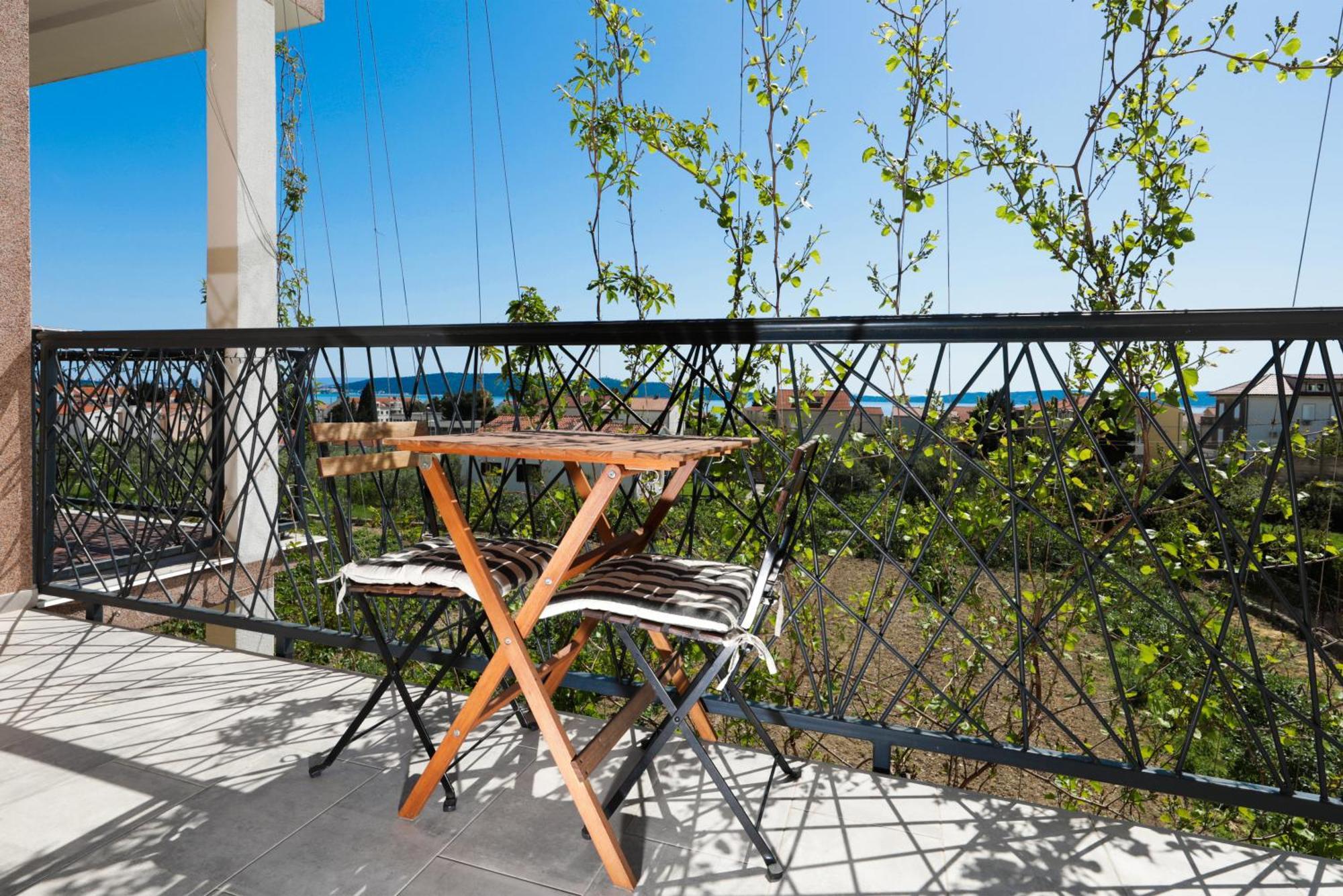 4-Star Apartments Bianco Kastela Bagian luar foto